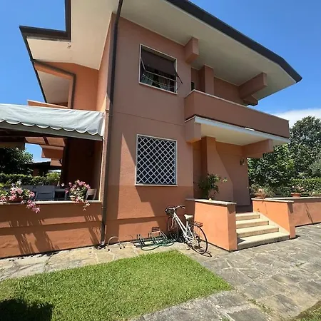Casa vacanze Chicca Nel Cuore Del Forte Forte dei Marmi